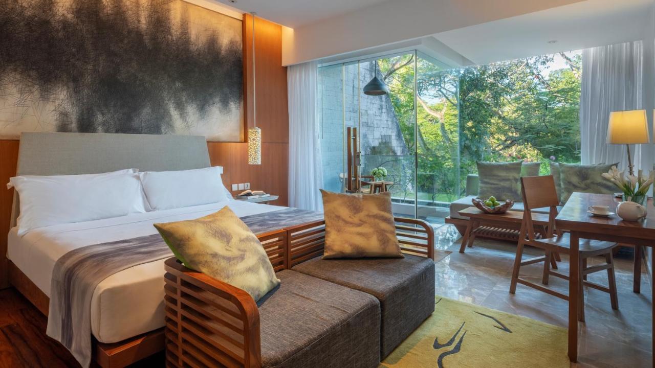 Maya Sanur Resort & Spa Kültér fotó Deluxe Room