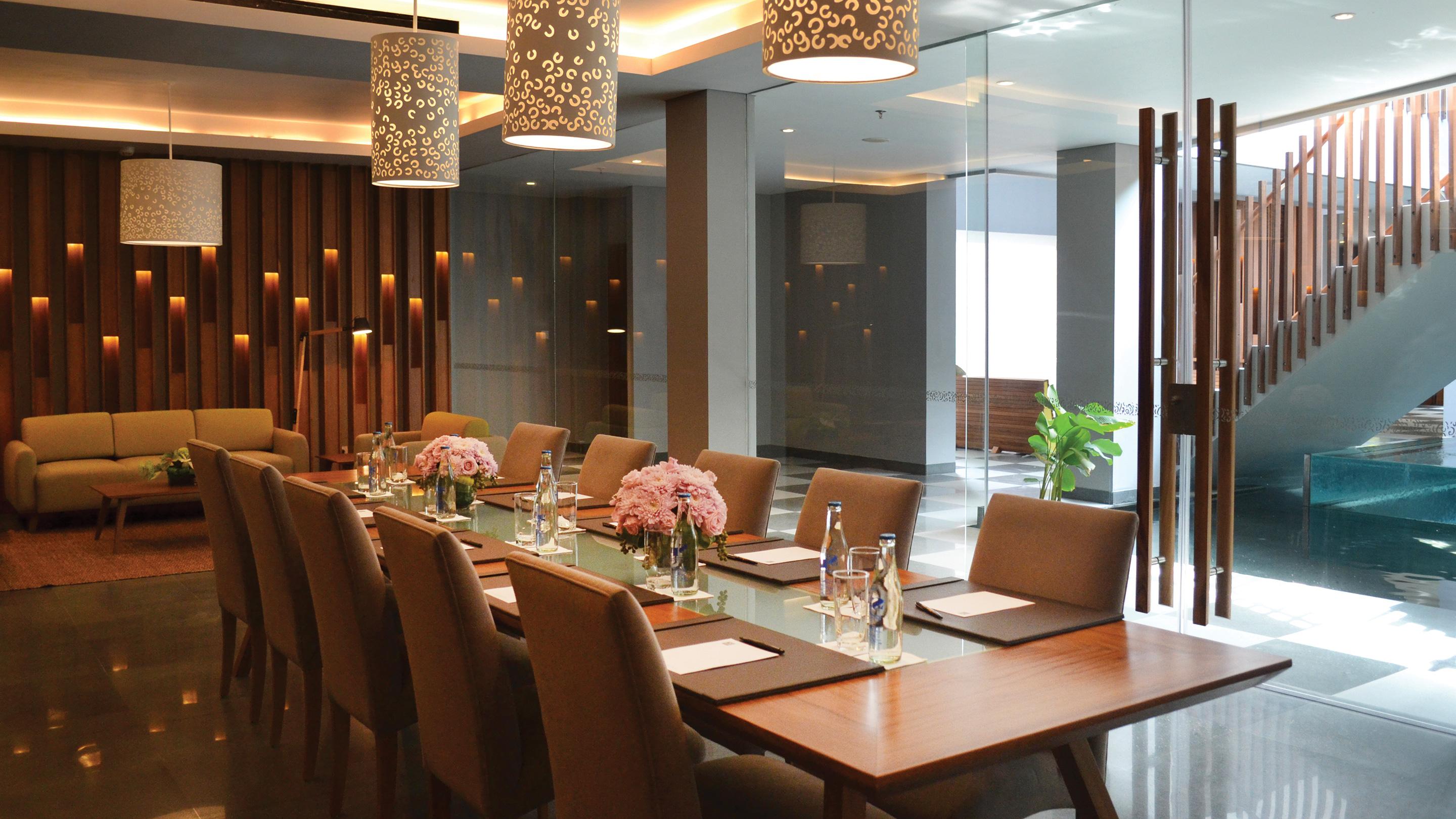 Maya Sanur Resort & Spa Kültér fotó Meeting room at the Four Seasons Hotel, Kuala Lumpur