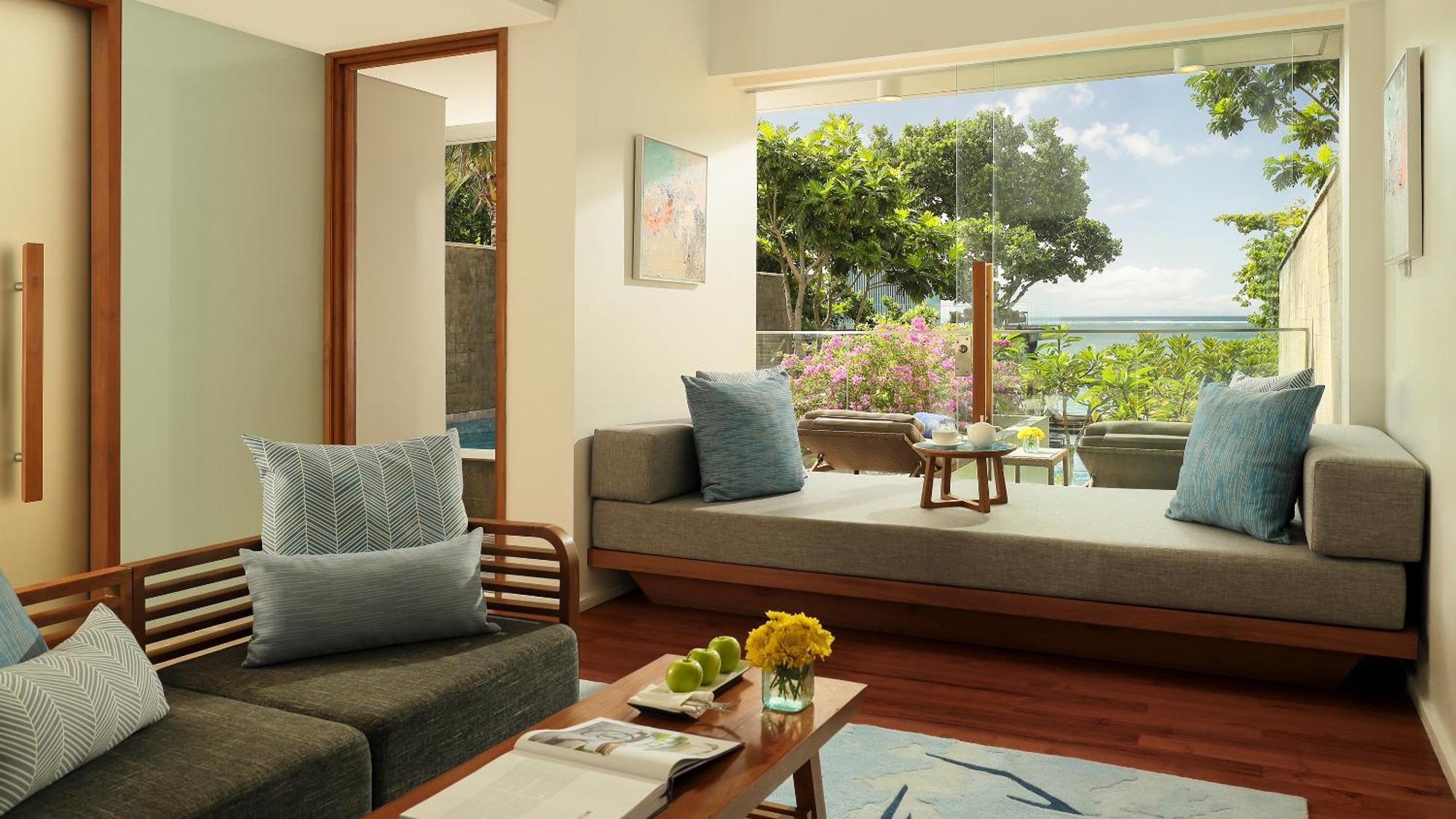 Maya Sanur Resort & Spa Kültér fotó A suite at the Westin Maldives
